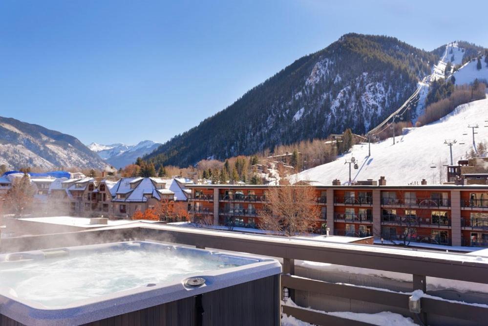 Independence Square 202, Hotel Room Over-Looking The Mall And Aspen Mountain Экстерьер фото